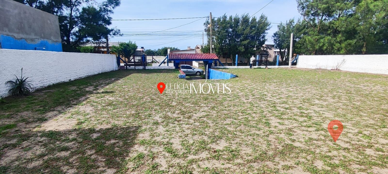 Casa Rústica com Pé Direito Alto à Venda em Balneário Pinhal — foto 4