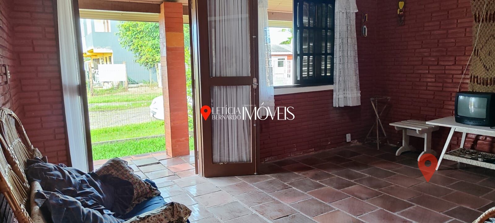 Casa de Alvenaria no Centro de Balneário Pinhal! — foto 12