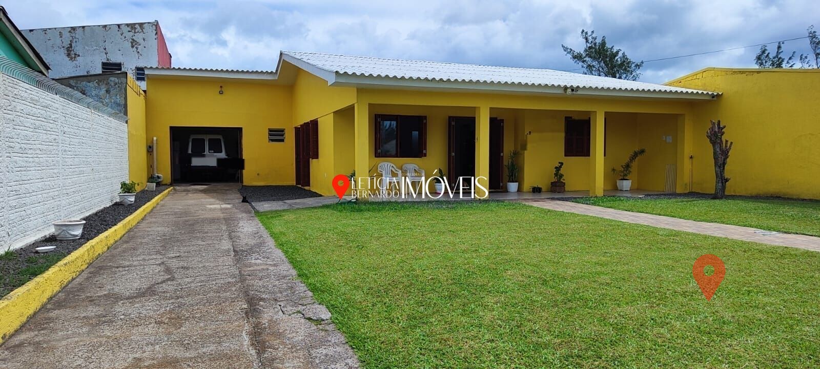Casa espaçosa e aconchegante à venda no Centro de Balneário Pinhal! — foto 2