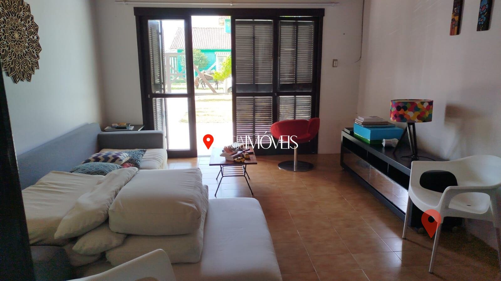 Casa à Venda no Centro de Balneário Pinhal! — foto 1