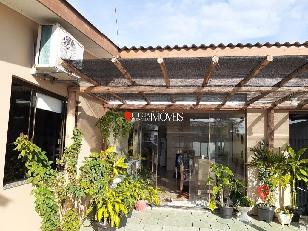 LINDA CASA COM PISCINA NO CENTRO DE BALNEÁRIO PINHAL – R$ 250.000,00 — foto 3