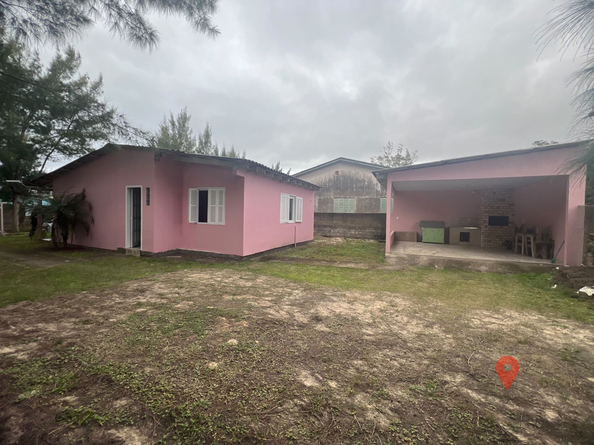 Casa à venda no bairro Centro em Cidreira/RS — foto 1