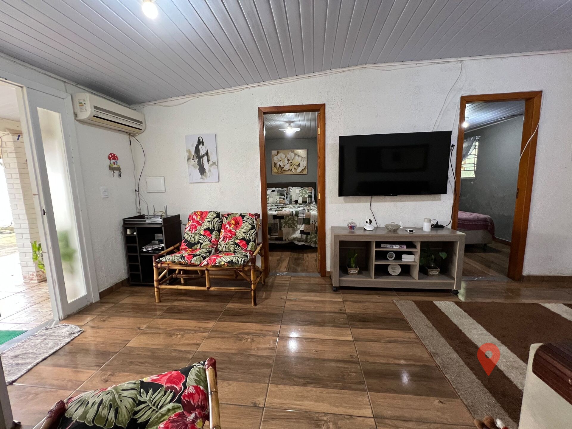 CASA ACONCHEGANTE À VENDA EM BALNEÁRIO PINHAL — foto 1