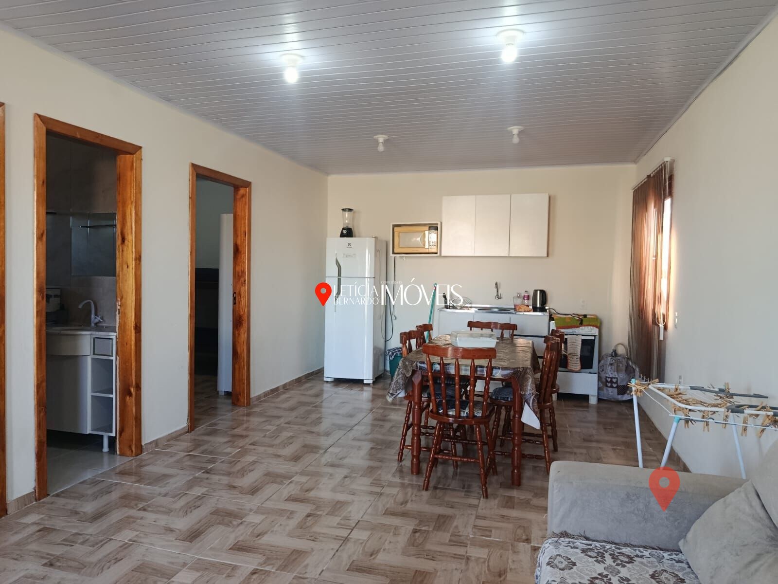 CASA DE ESQUINA COM DUAS CASAS no terreno -R$ 240 mil! — foto 11