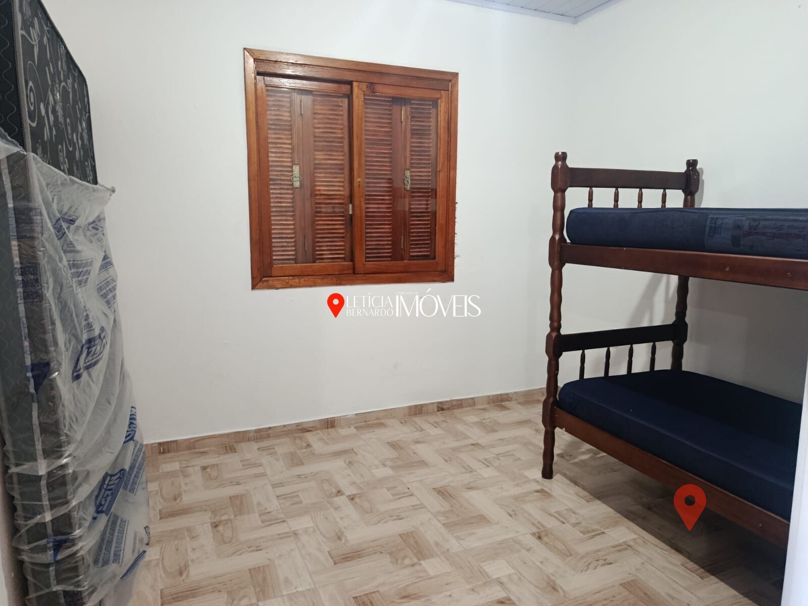 CASA DE ESQUINA COM DUAS CASAS no terreno -R$ 240 mil! — foto 12