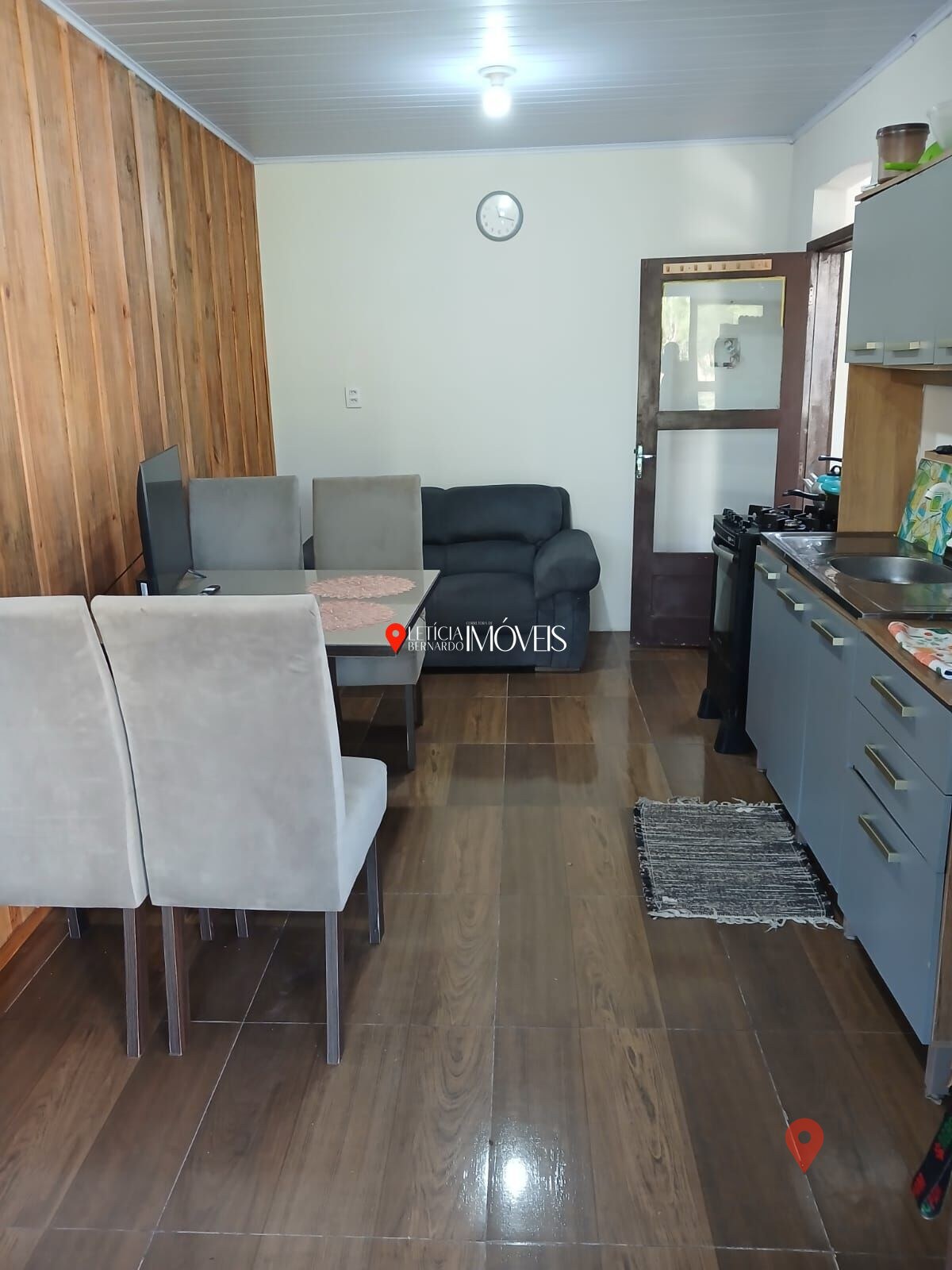 CASA DE ESQUINA EM BALNEÁRIO PINHAL — foto 3