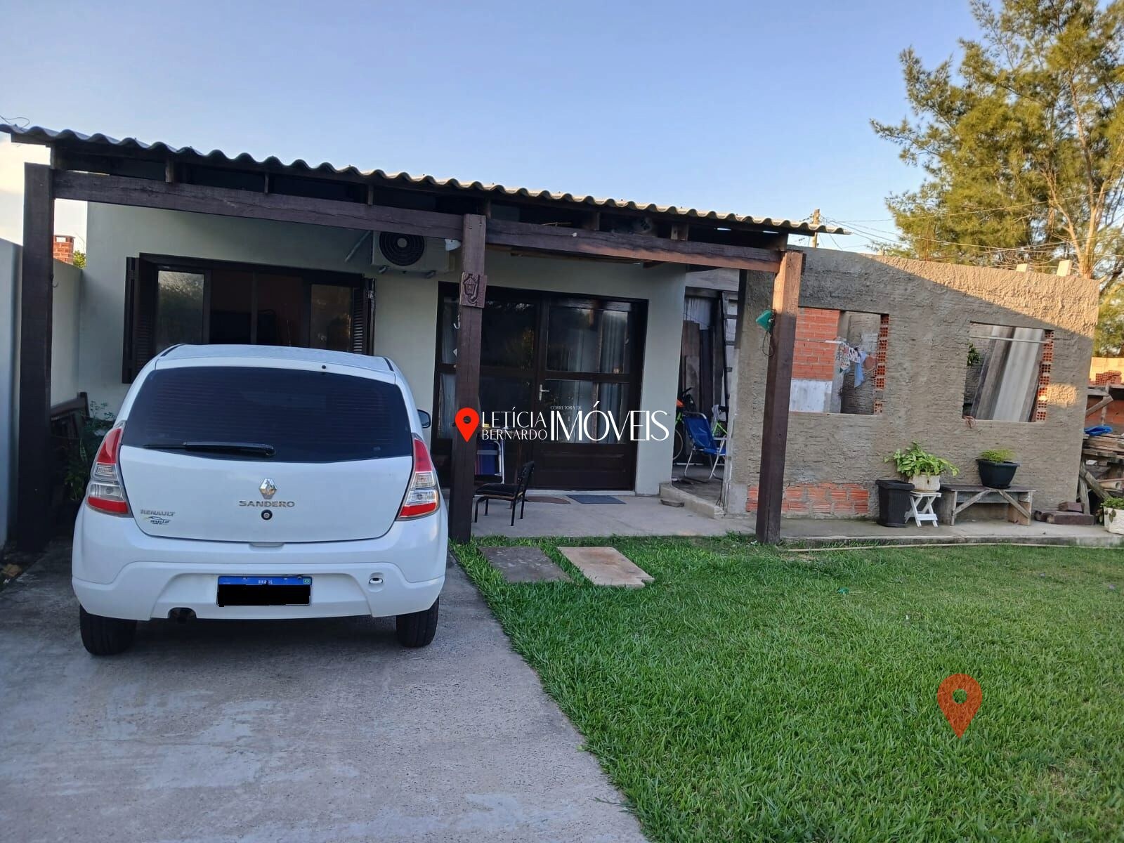 CASA DE ESQUINA EM BALNEÁRIO PINHAL — foto 9