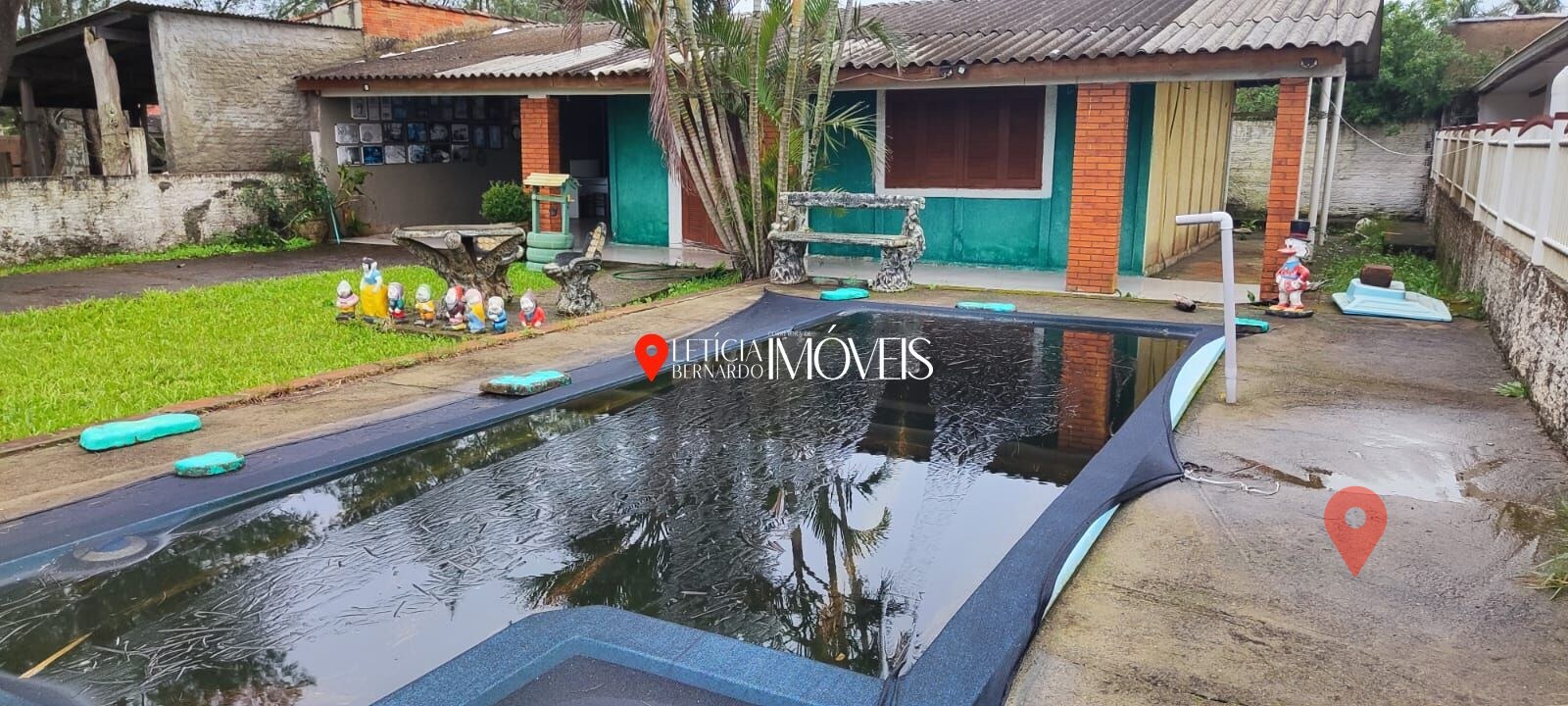 CASA À VENDA COM PISCINA EM BALNEÁRIO PINHAL — foto 2